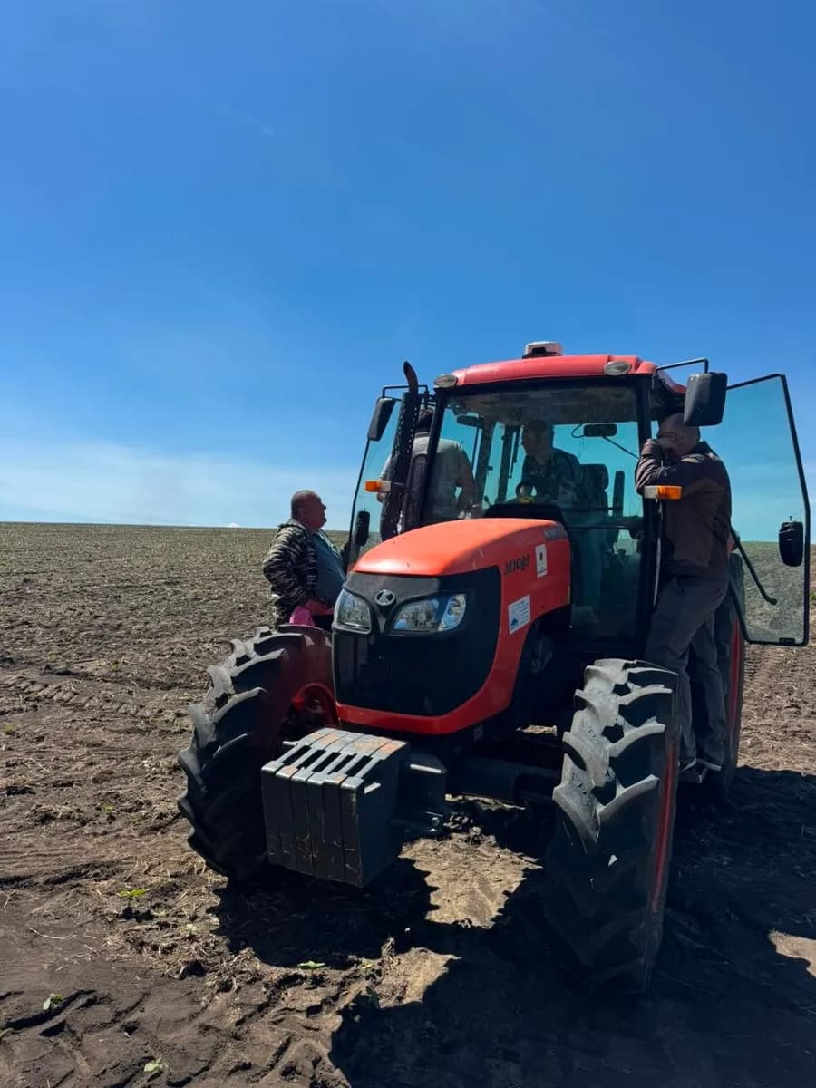 Sistem de autoghidare GPS NanoSteer 210 instalat pe Kubota M108S – Criuleni, Moldova